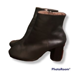 Grey City Black Leather Decagon Heel Booties